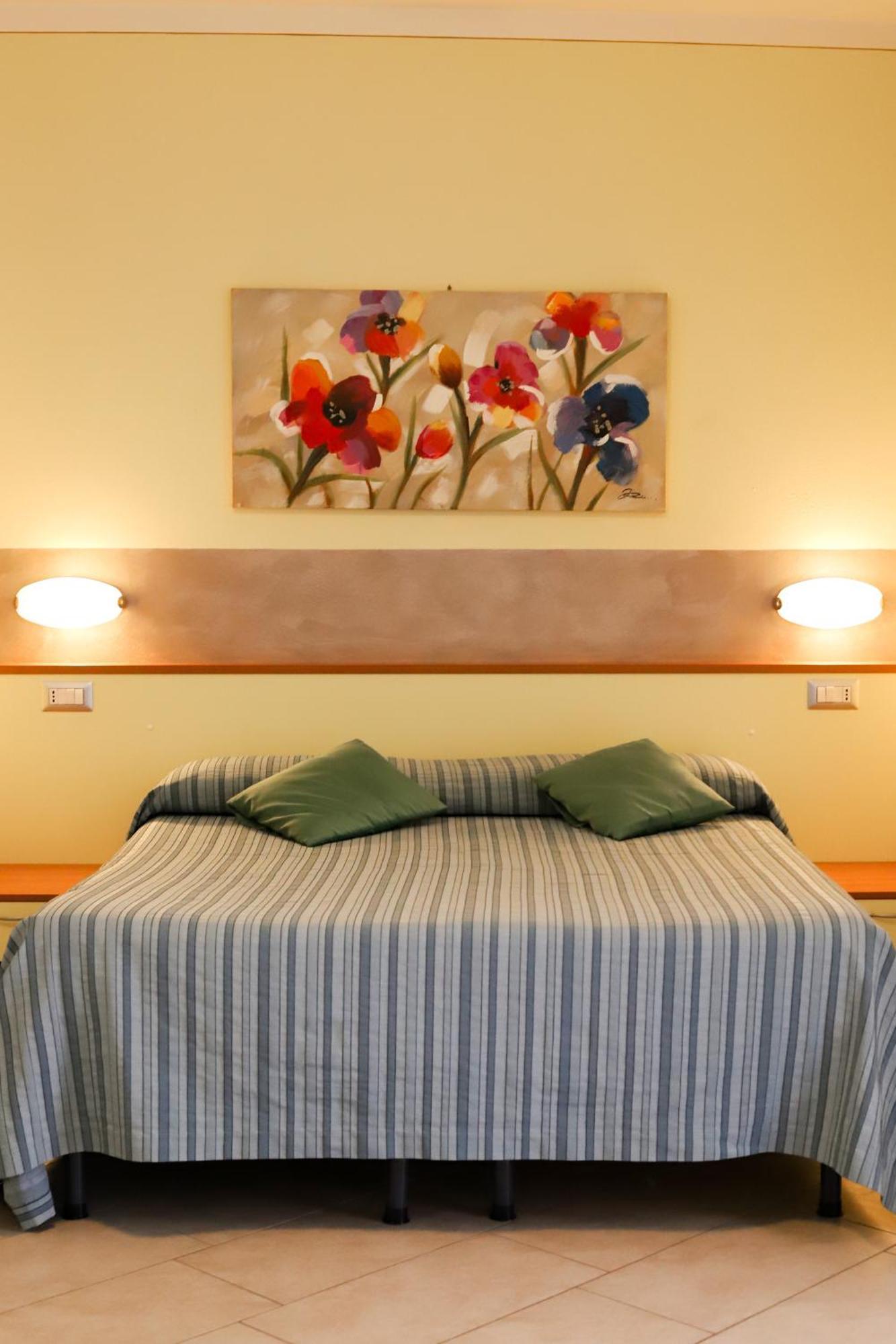 San Rocco Relais Aparthotel Soiano del Lago Kültér fotó